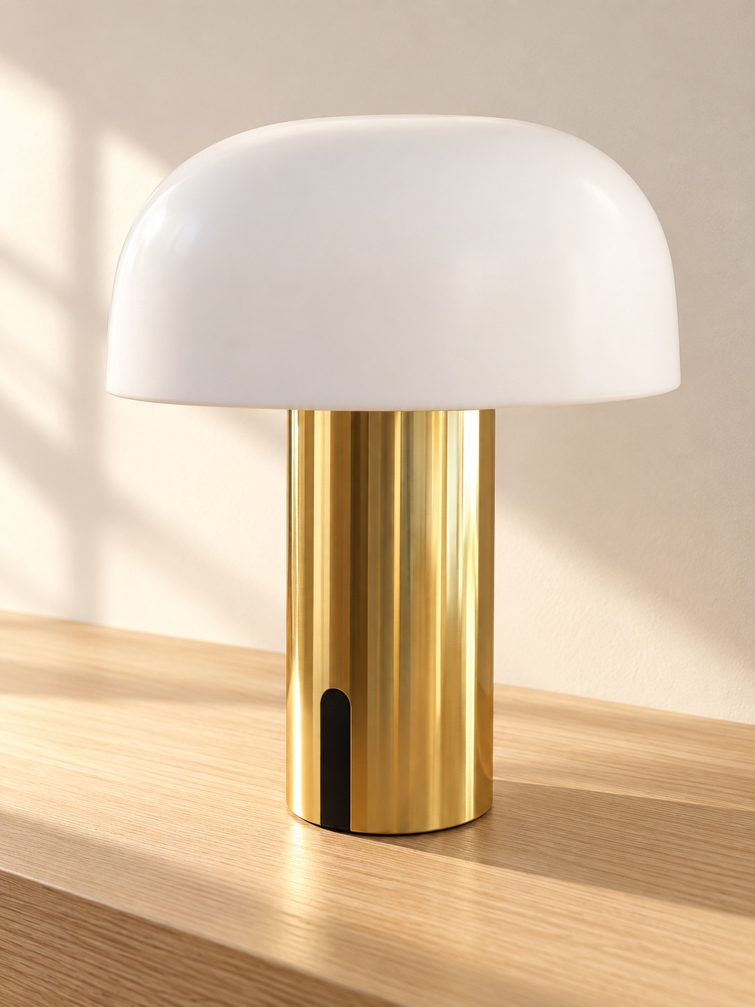 Lampe à poser champignon blanche et dorée - vue 4