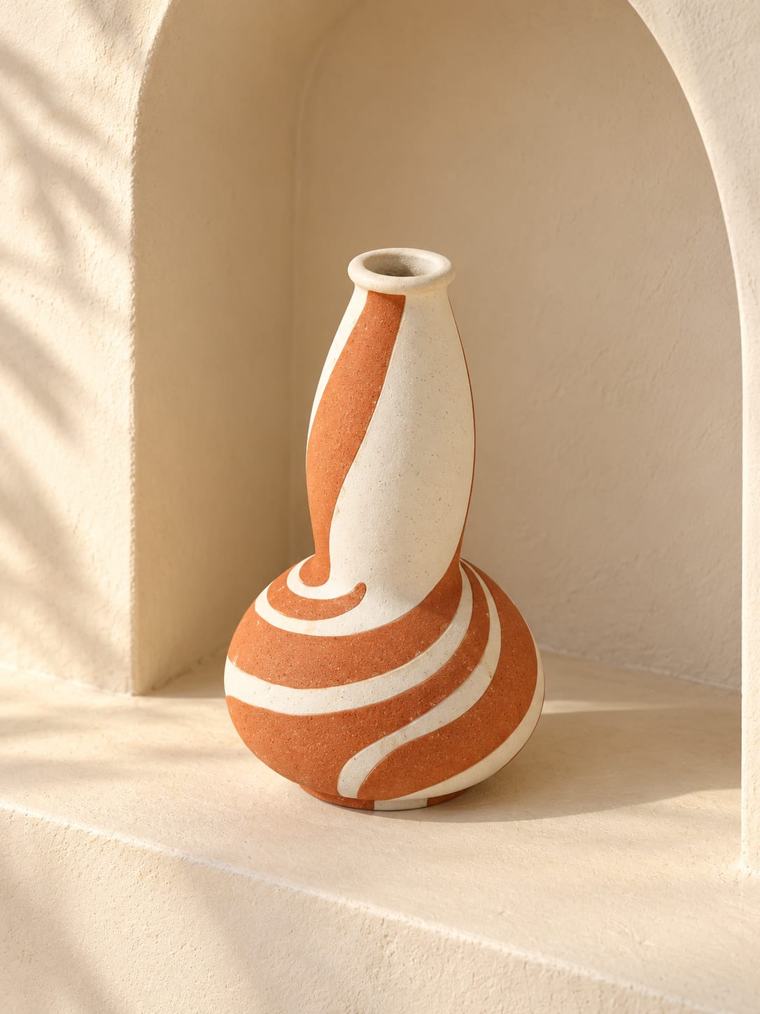 Vase décoratif terracotta et écru - vue 5