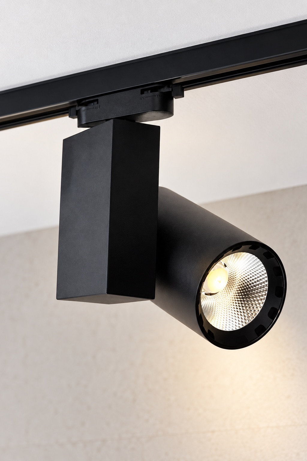 Spot LED orientable noir sur rail - vue 4