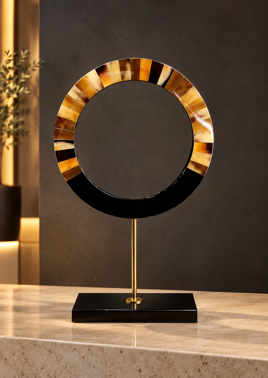 Sculpture décorative circulaire ambre et noir - vue 2