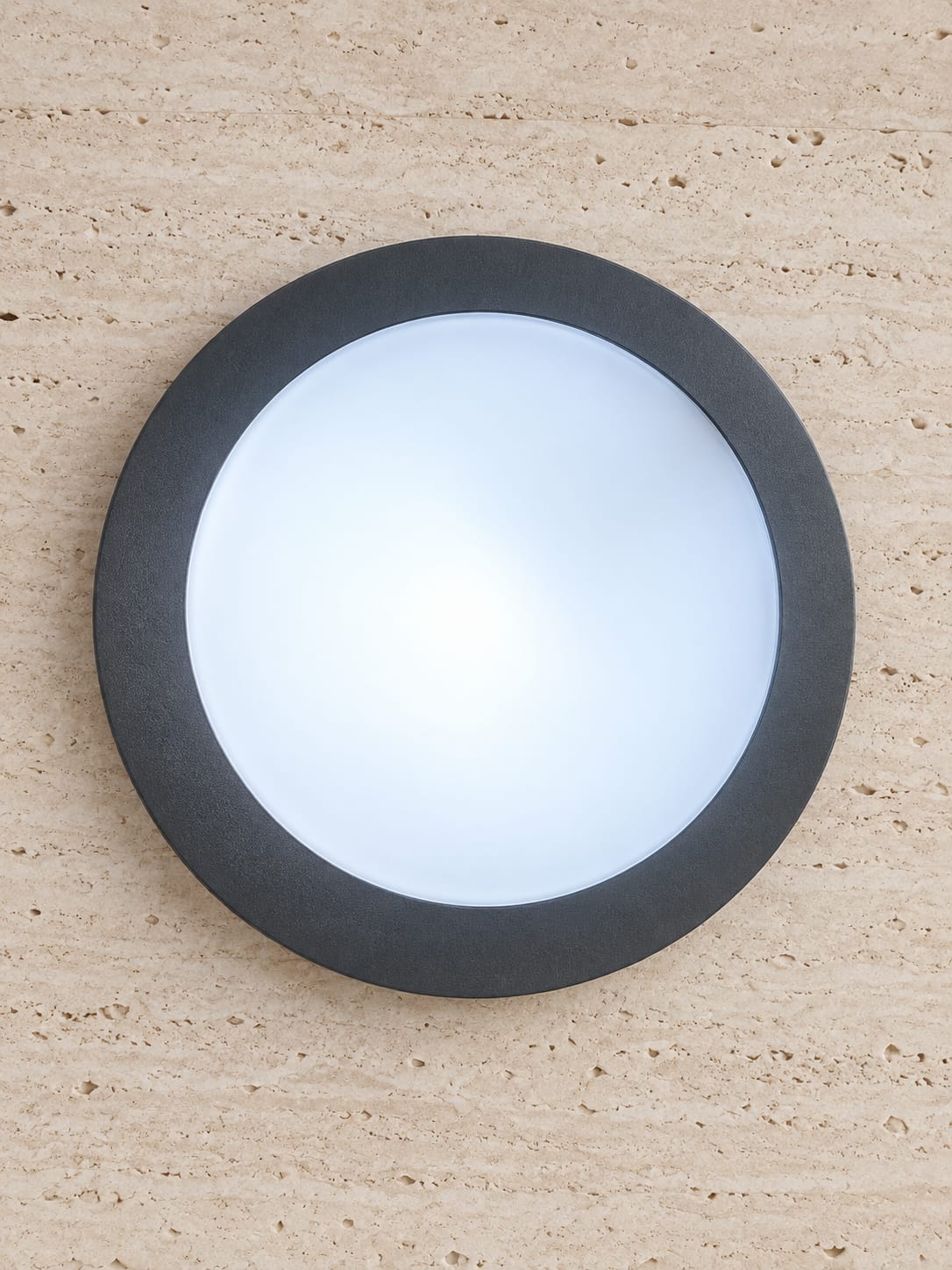Applique ronde anthracite à diffuseur opalin - vue 3