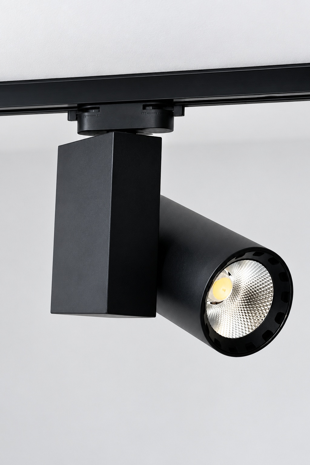 Spot LED orientable noir sur rail - vue 2