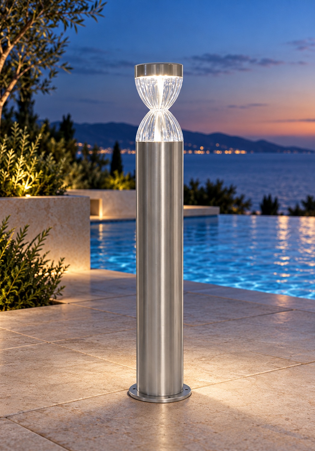 Borne lumineuse argentée à diffuseur sablier - vue 4