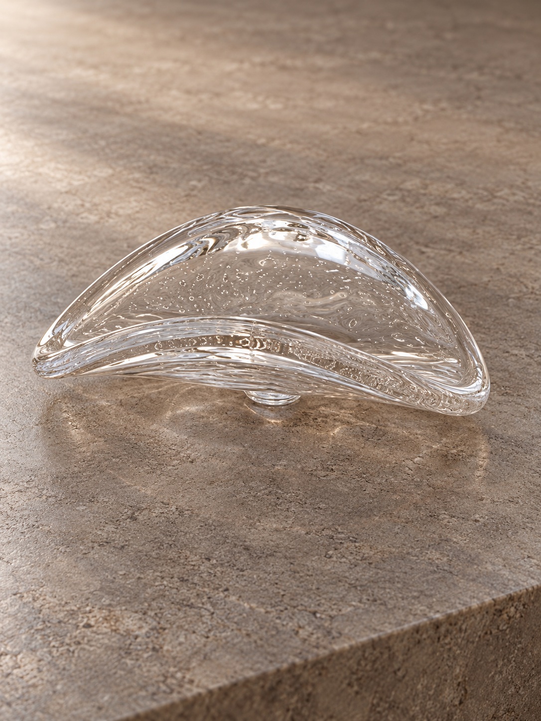 Coupelle sculpturale en verre transparent - vue 5
