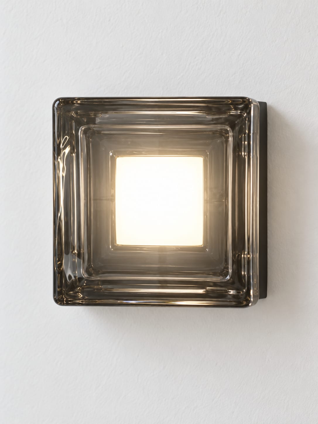 Applique  carrée fumée à reliefs - vue 5