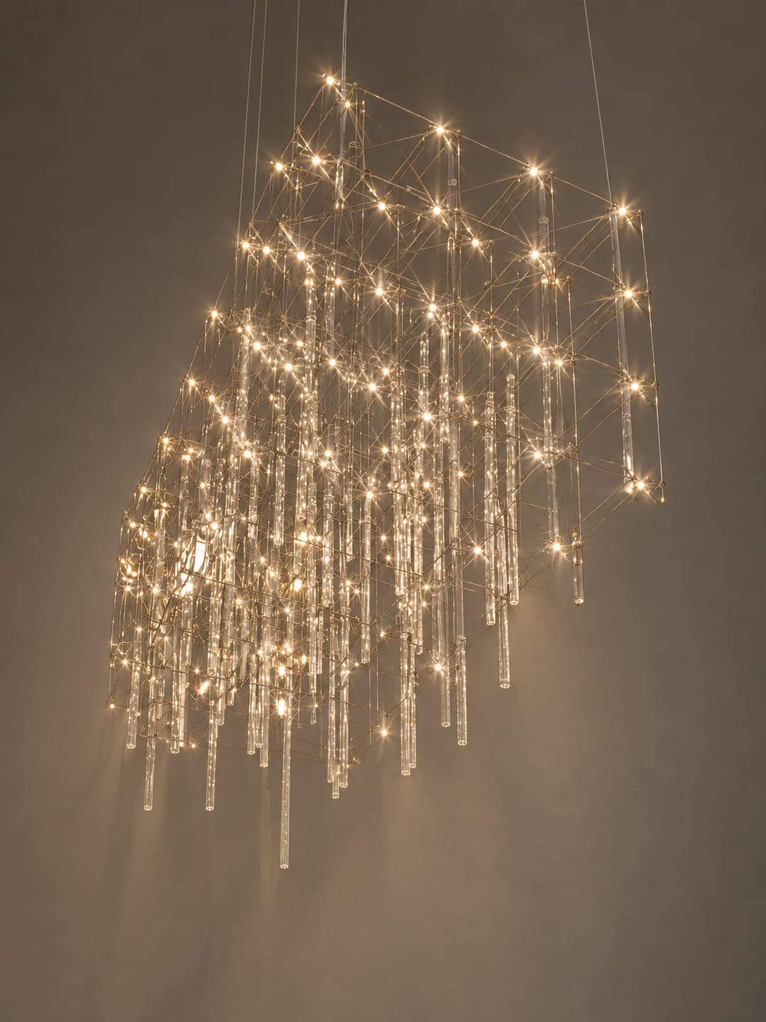 Lustre cascade à pendeloques transparentes - vue 2