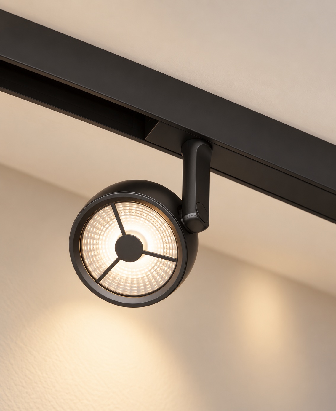 Spot rond orientable sur rail noir mat - vue 2