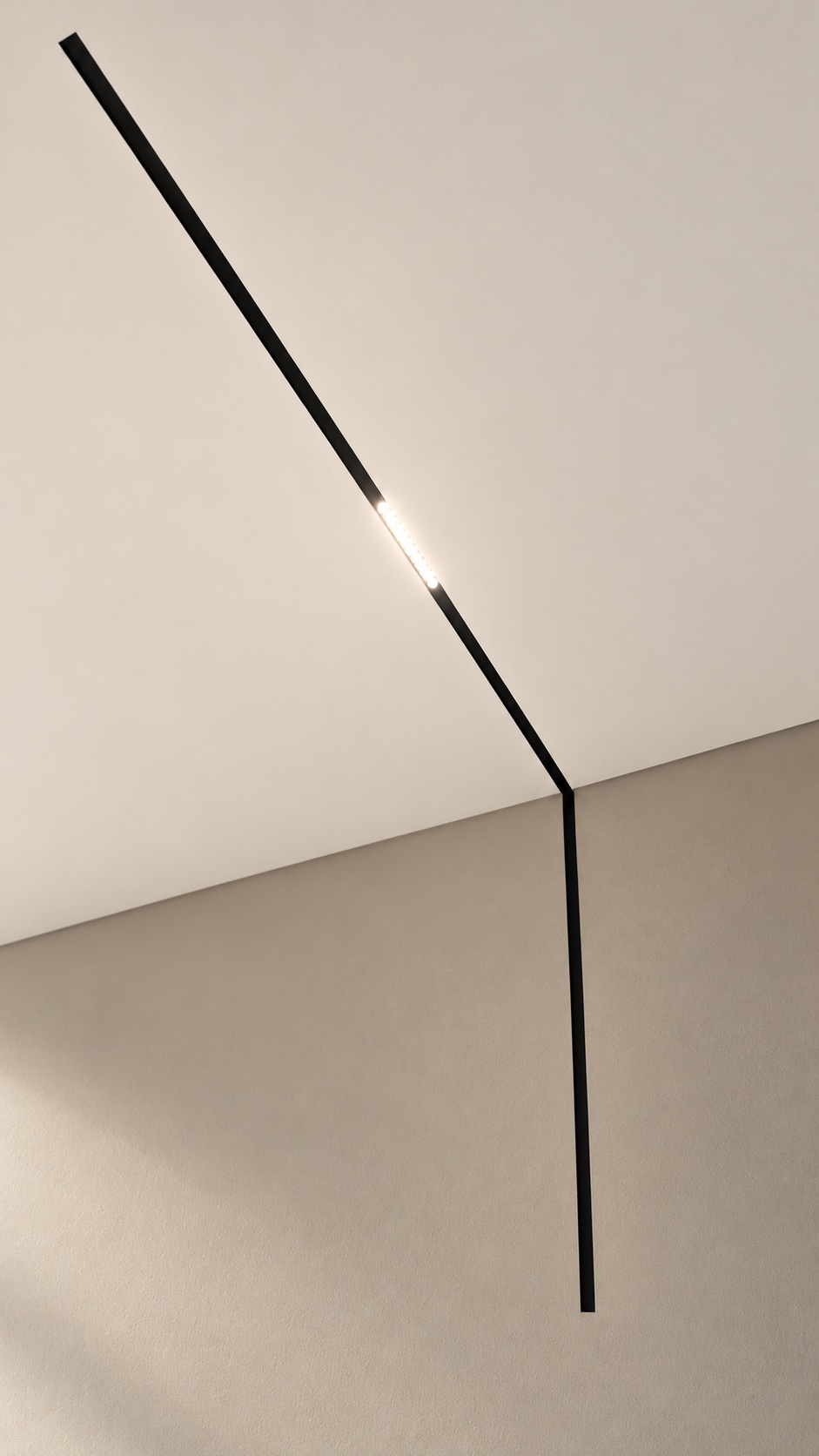 Rail d’éclairage noir avec retour mur-plafond - vue 2