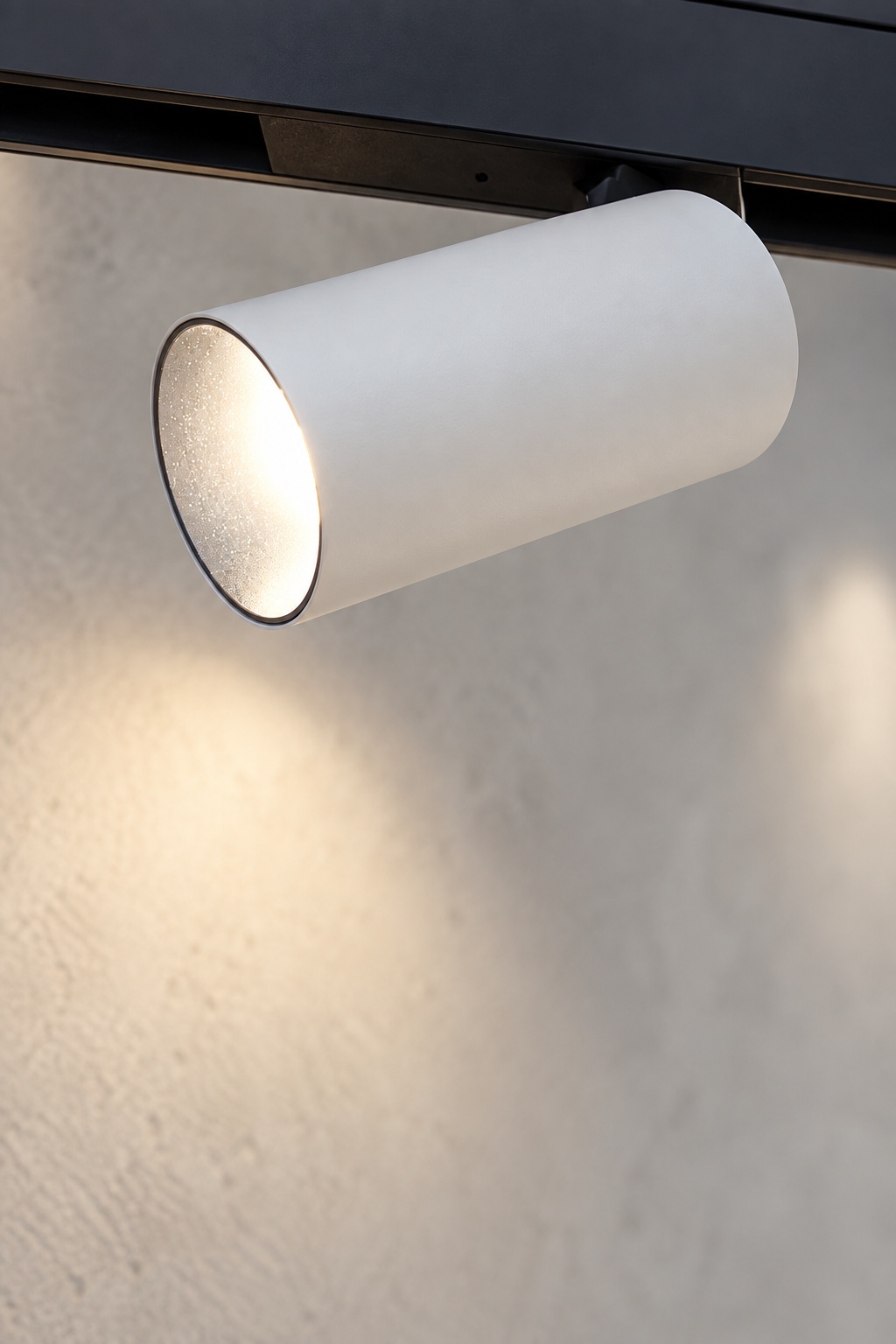 Spot cylindrique blanc sur rail - vue 2