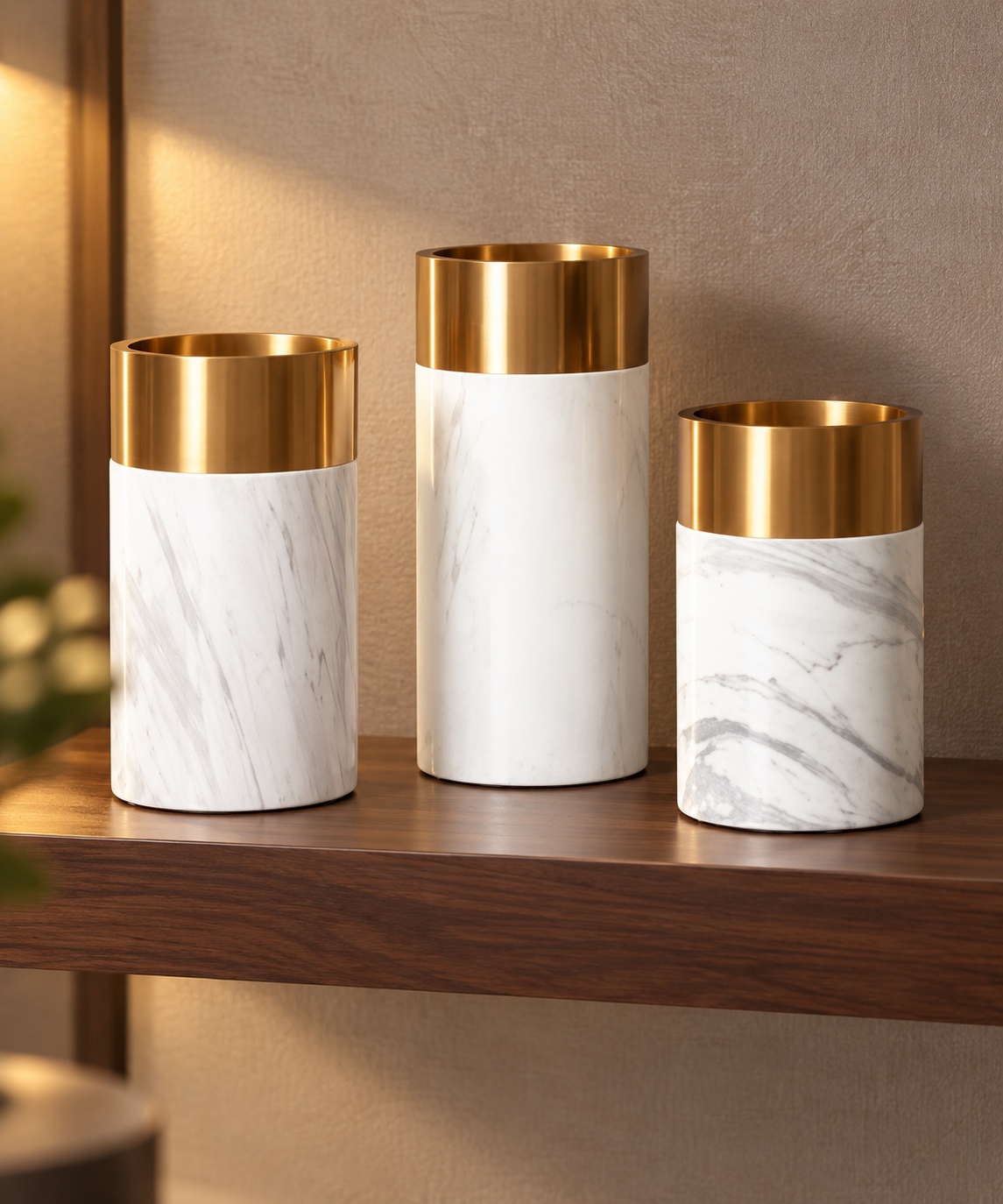Vases cylindriques effet marbre blanc et doré - vue 2