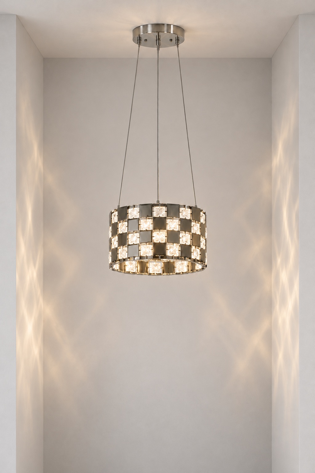 Suspension cylindrique à motif damier - vue 4