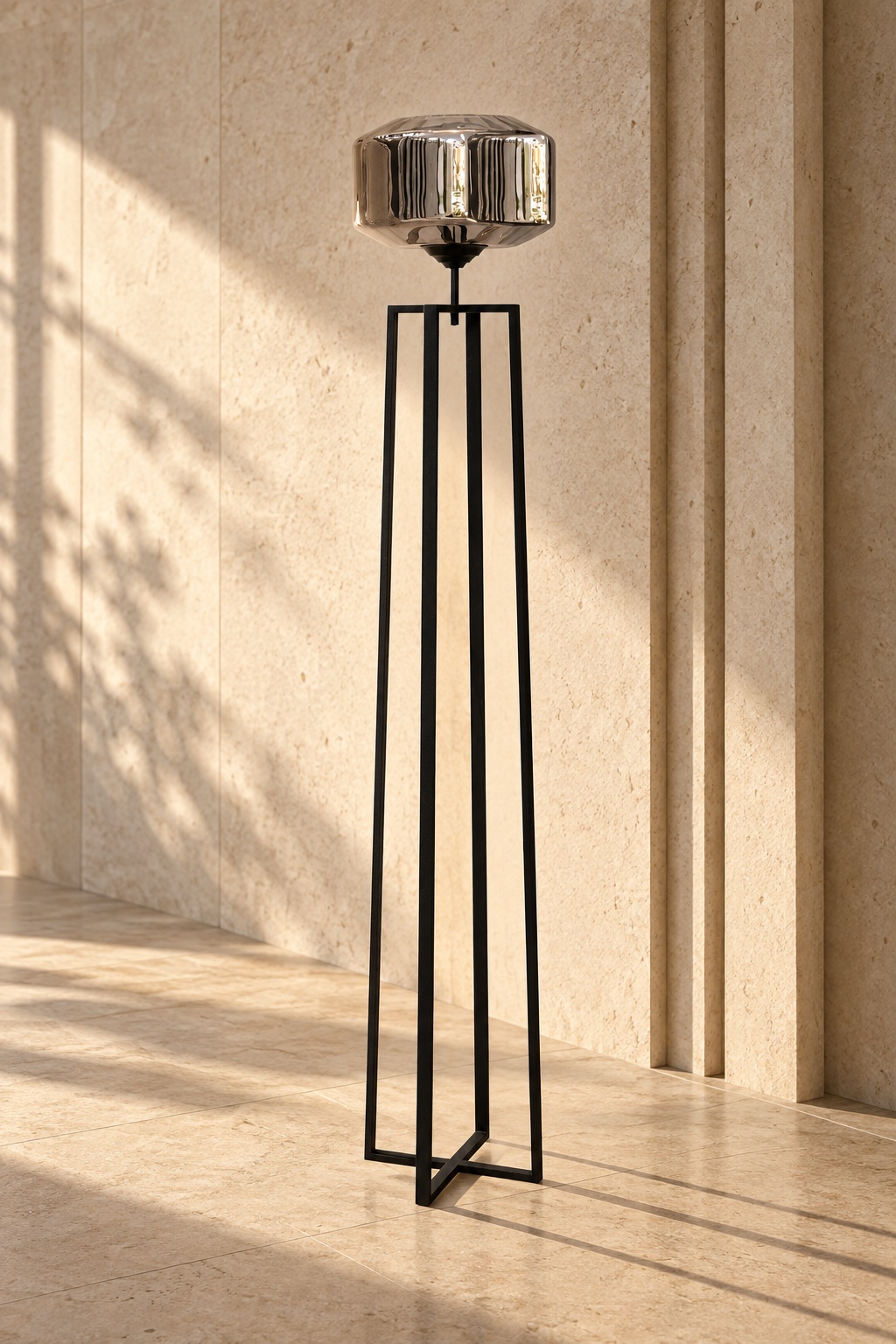 Lampadaire noir géométrique à abat-jour fumé - vue 5