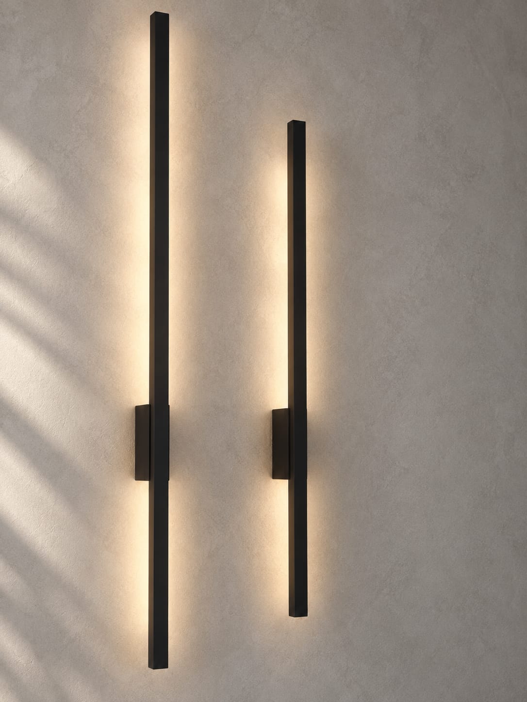 Appliques  linéaires noires à éclairage indirect - vue 5