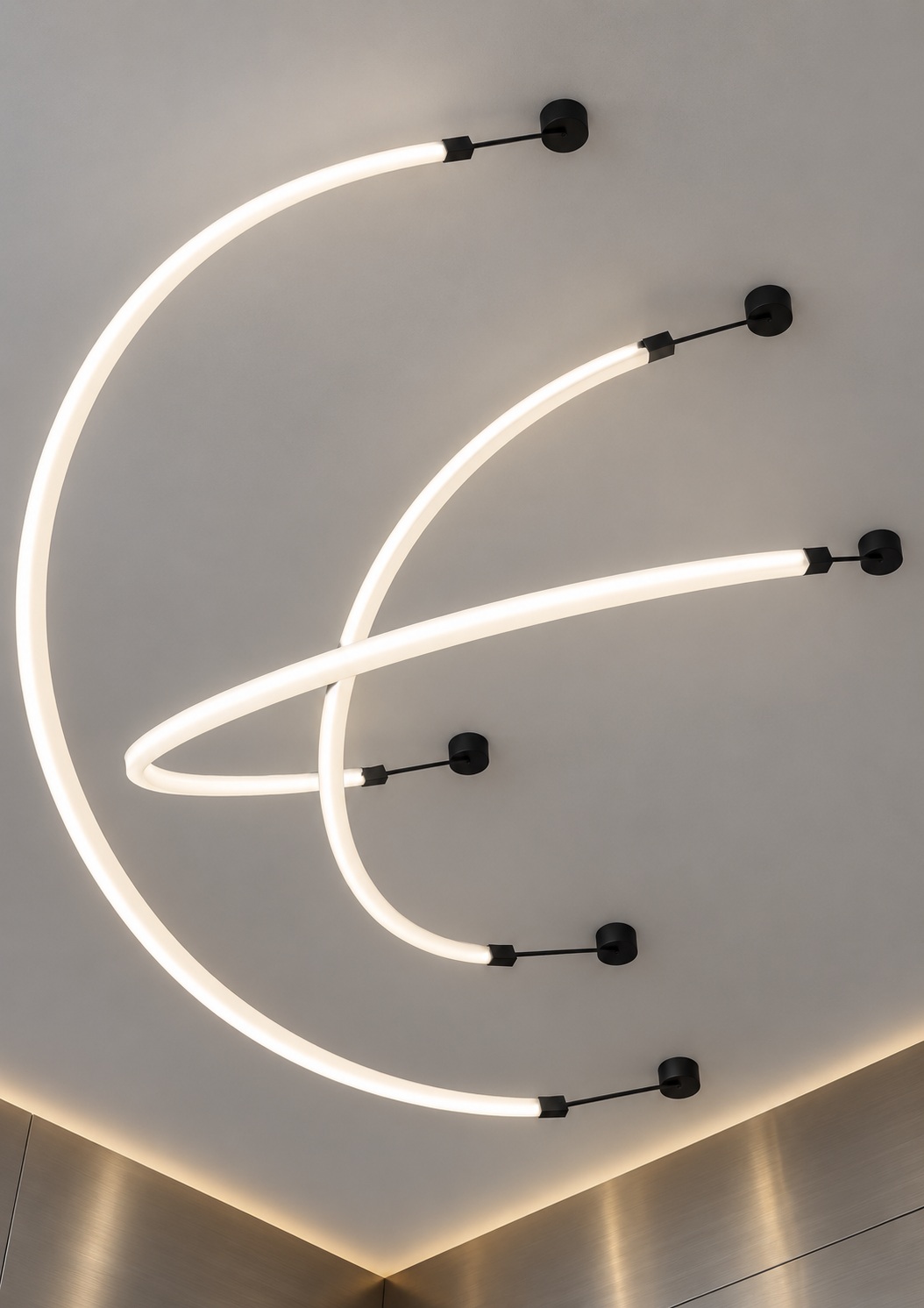 Suspension contemporaine à arcs lumineux - vue 2
