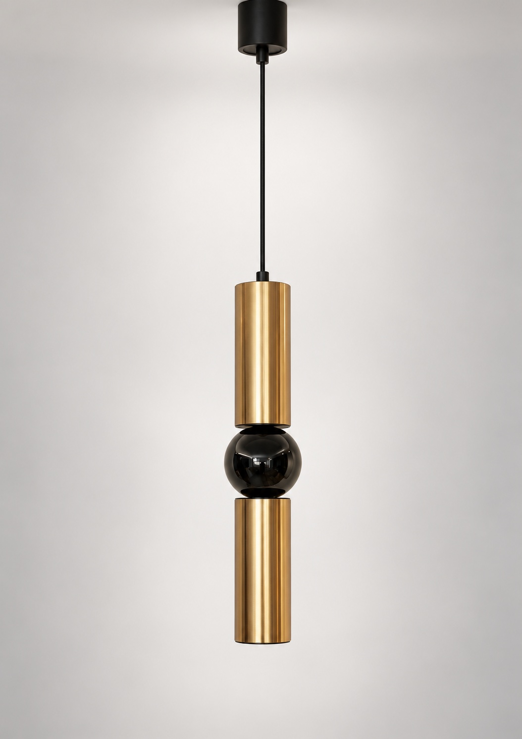 Suspension cylindrique dorée à sphère noire - vue 4