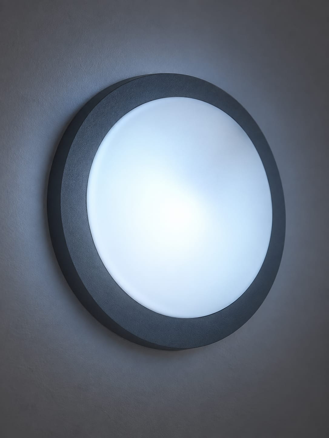 Applique ronde anthracite à diffuseur opalin