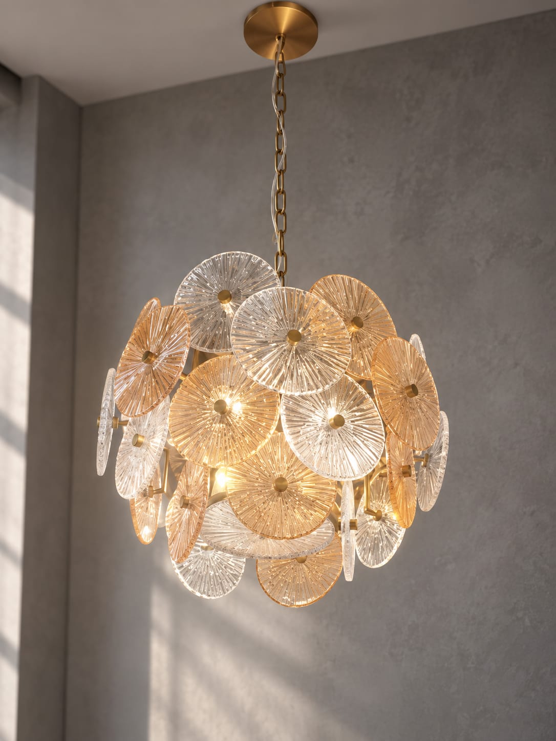 Lustre à disques texturés transparents et ambrés