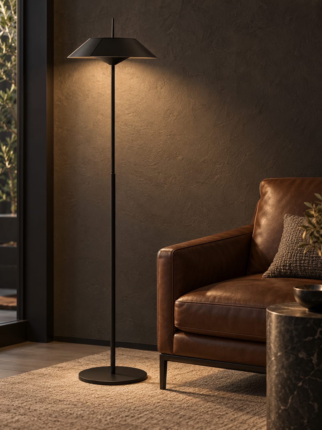 Lampadaire noir à abat-jour géométrique