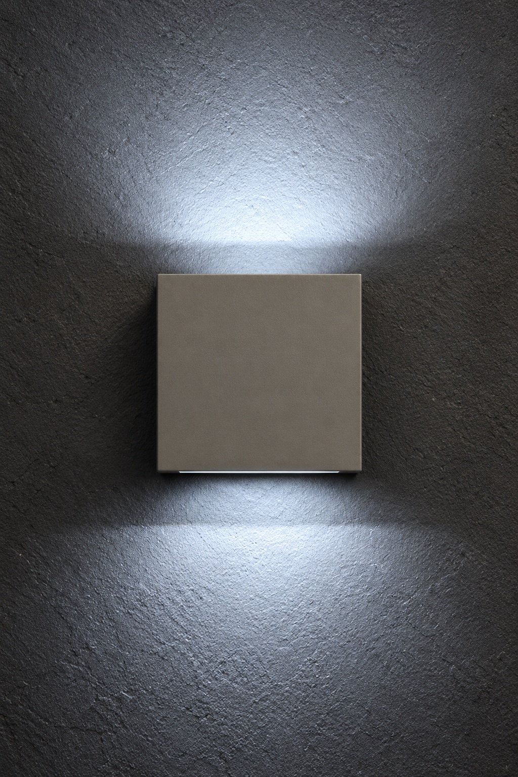 Applique  carrée grise à double diffusion