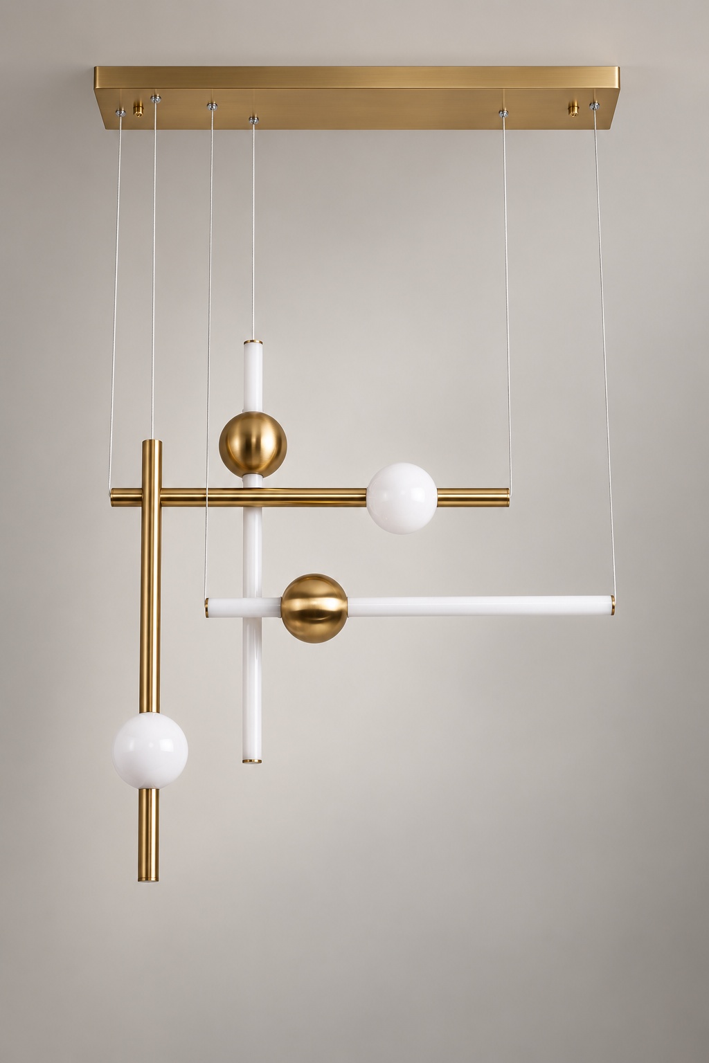 Suspension géométrique dorée et blanche