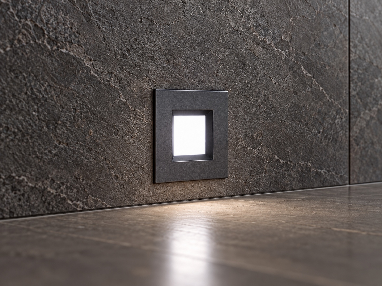 Balise murale compacte à diffuseur blanc