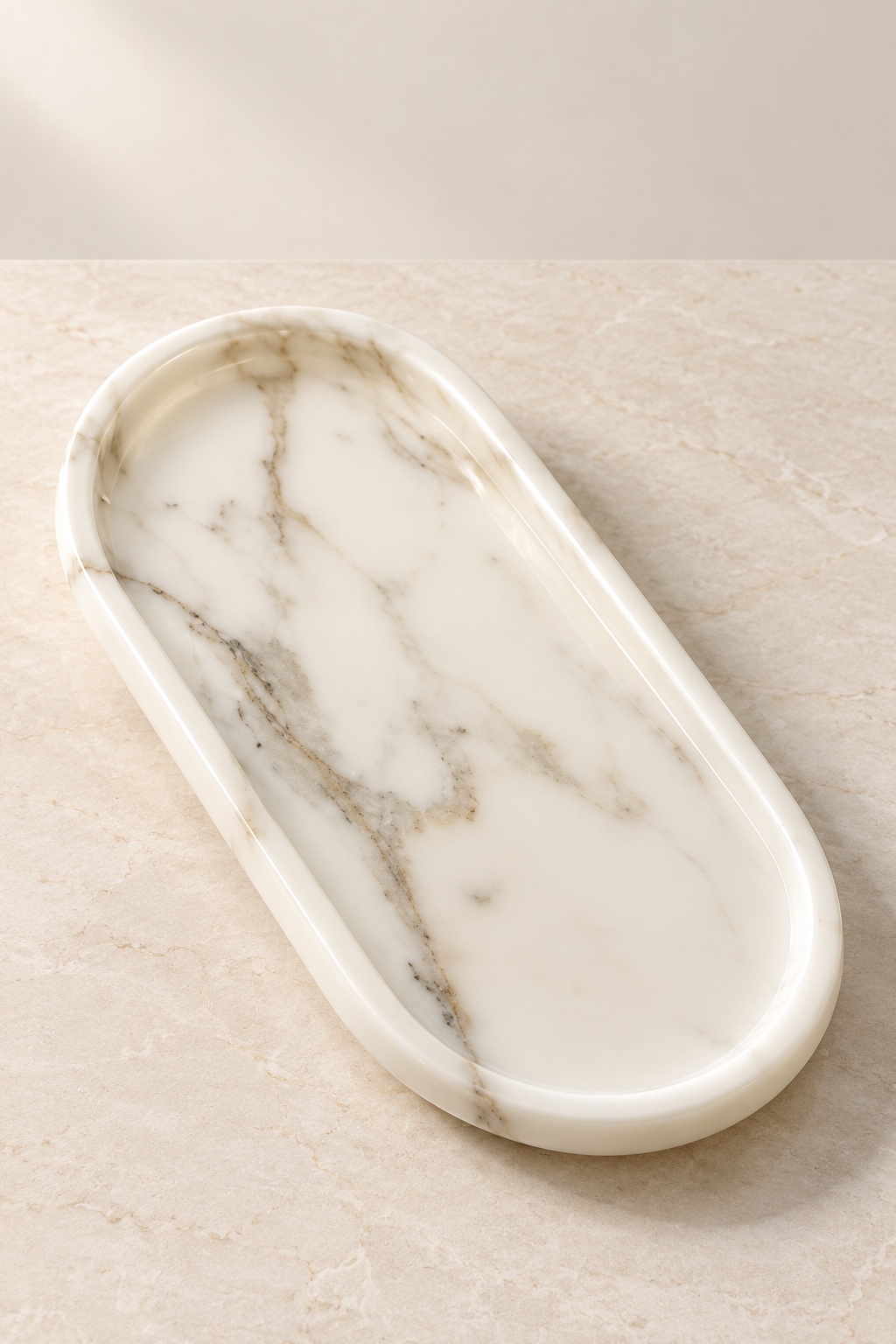 Plateau ovale blanc effet marbre