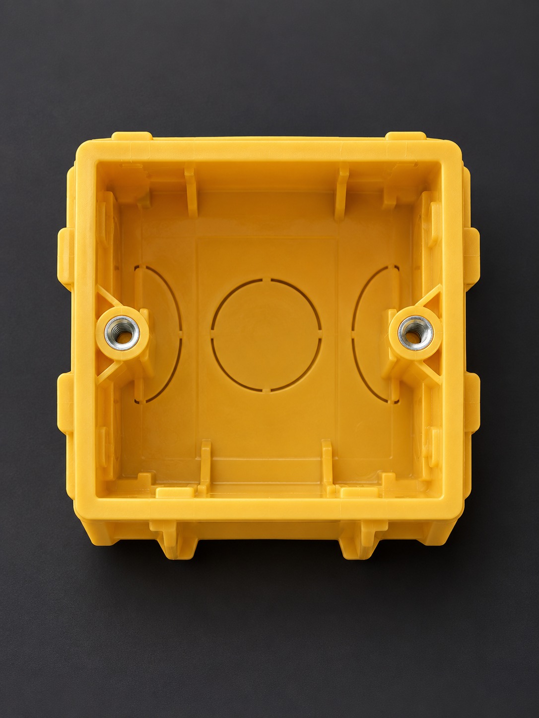 Boîte d’encastrement simple jaune